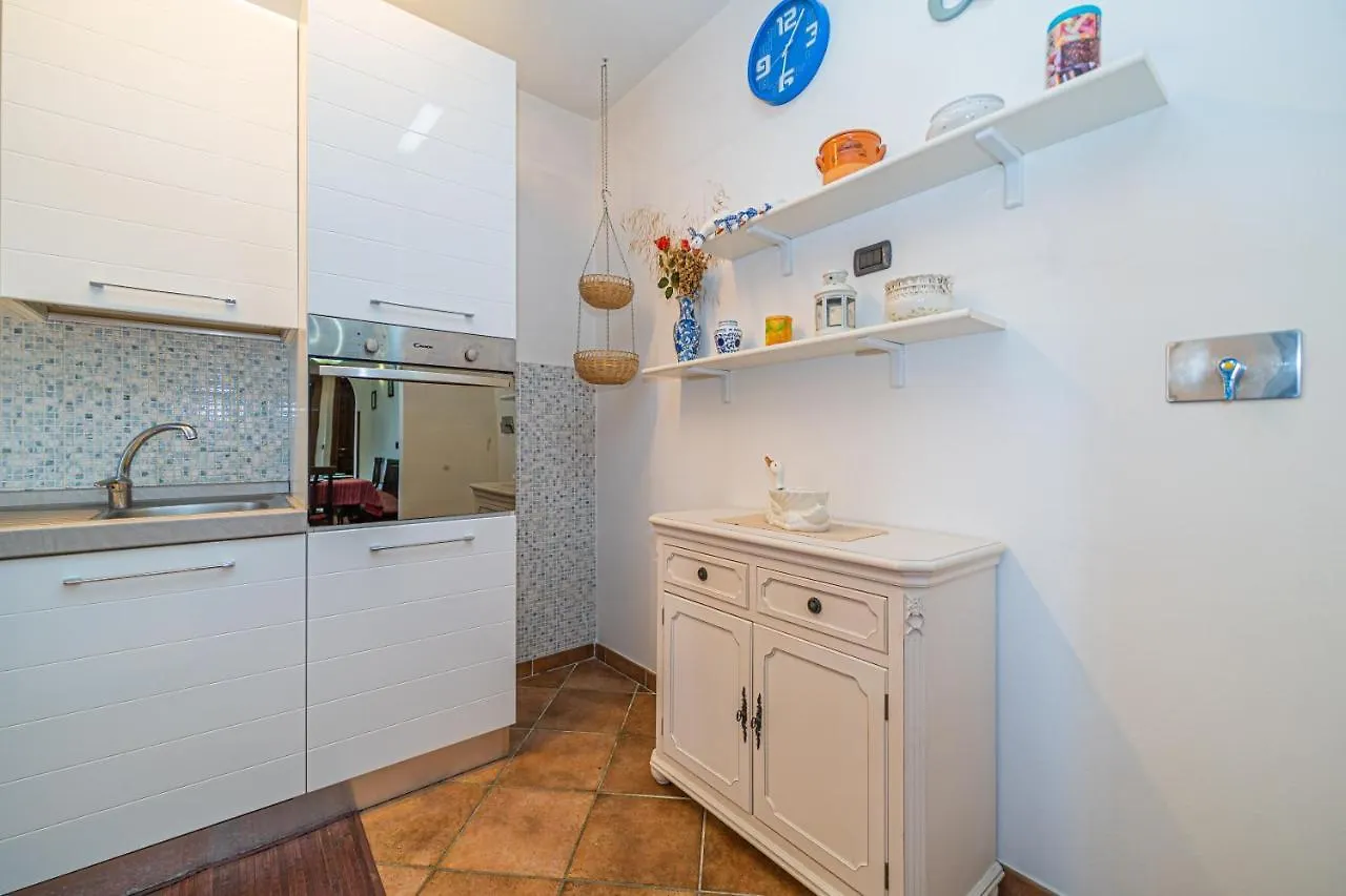 Master Apartment In Villa 6 To 8 Persons With Large Private Garden كابوليفيري إيطاليا